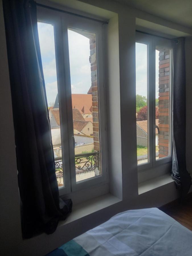 Logement Entier Spacieux Et Confortable A 1 H De Paris Courtenay  Ngoại thất bức ảnh