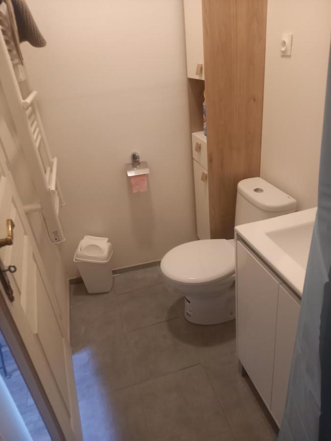 Logement Entier Spacieux Et Confortable A 1 H De Paris Courtenay  Ngoại thất bức ảnh